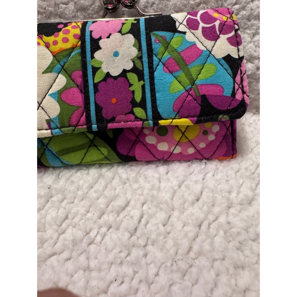 Vera Bradley Sun Valley Quilted Cotton Kisslock Tri-Fold Wallet Floral NWOT - Picture 5 of 9